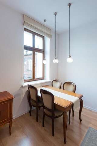 Апартаменты Charming Apartment in Kazimierz Краков Апартаменты-32
